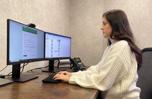 Genetic assistant at computer